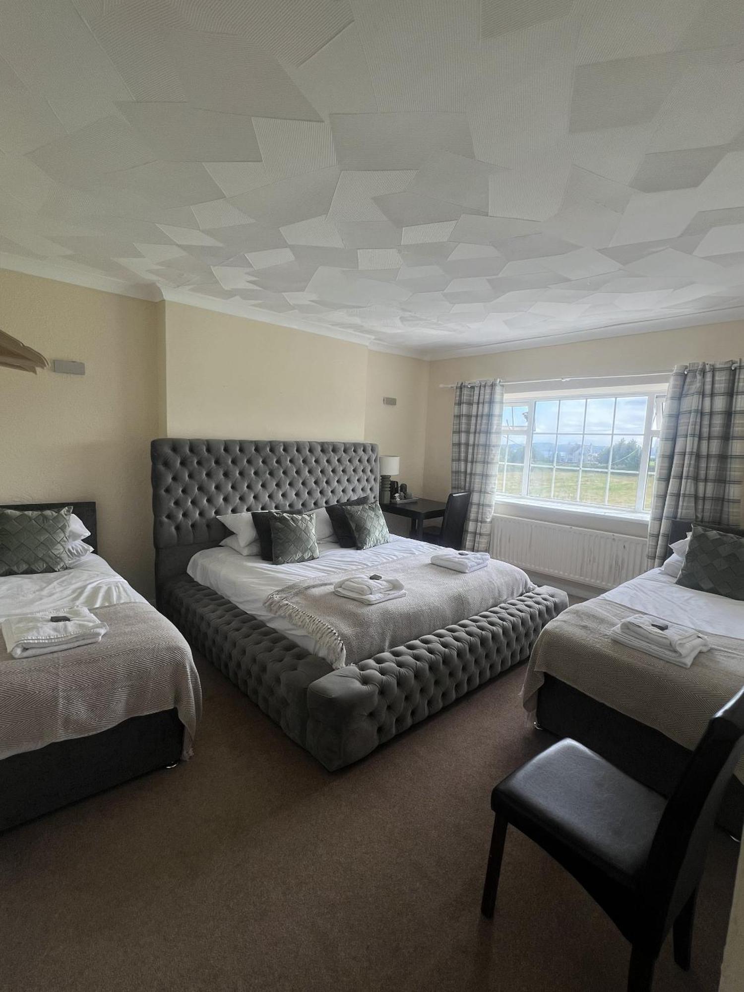Ty Dderw Country Inn Moelfre Ruang foto