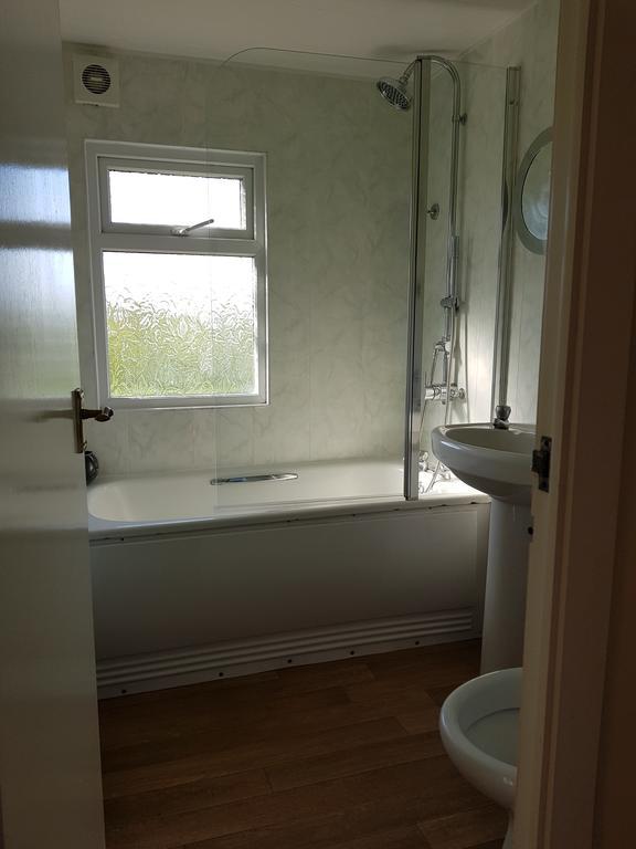 Ty Dderw Country Inn Moelfre Bagian luar foto